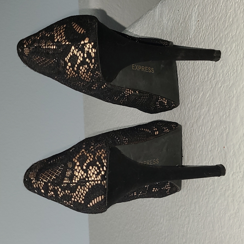 Express Heels - Picture 2 of 4